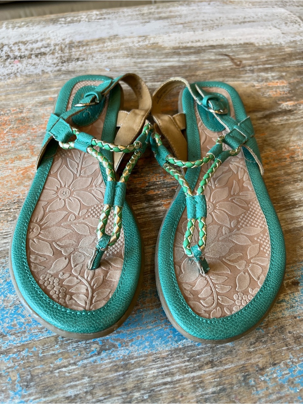 boc Women's Green Braided Thong Sandals